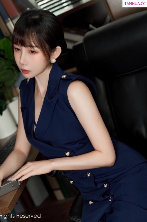 波巧酱  [XiuRen]高清写真图 2023.05.15 No.6737 波巧酱 黑丝美腿第19张图片